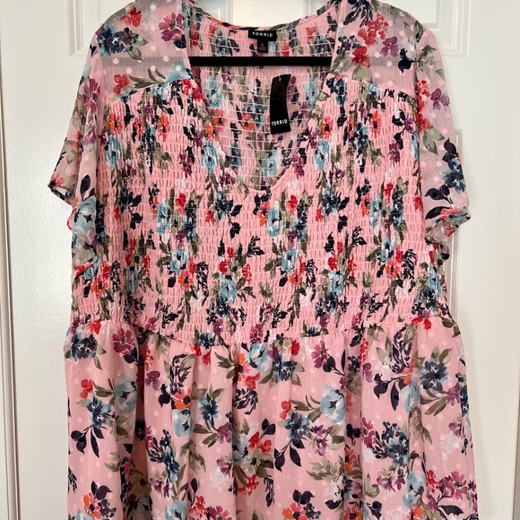NWT TORRID FLORAL PEPLUM TOP - Picture 3 of 8